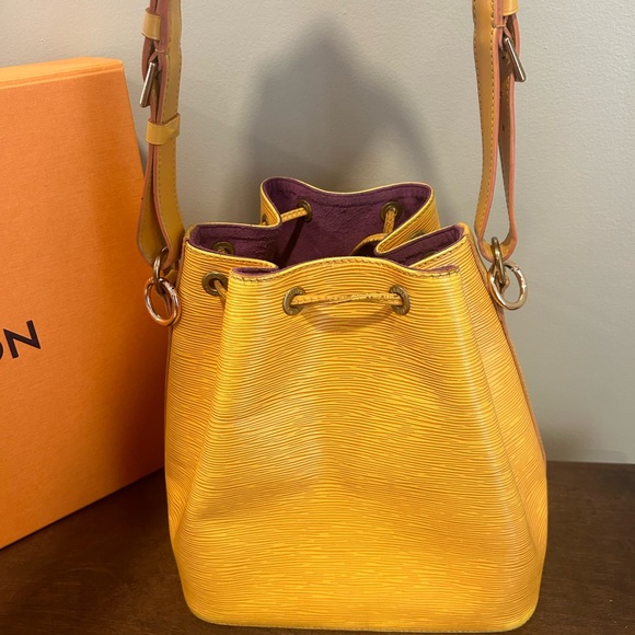 Louis Vuitton Vintage Yellow Epi Leather Noe GM Drawstring Bucket Shoulder Bag - Picture 13 of 14